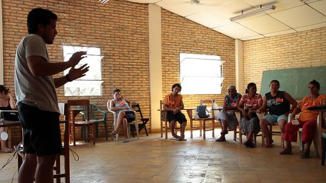 Diagnóstico: El grupo Jetyvyro compartió con los presentes su intención de trabajar conjuntamente en el diagnóstico social comunitario.